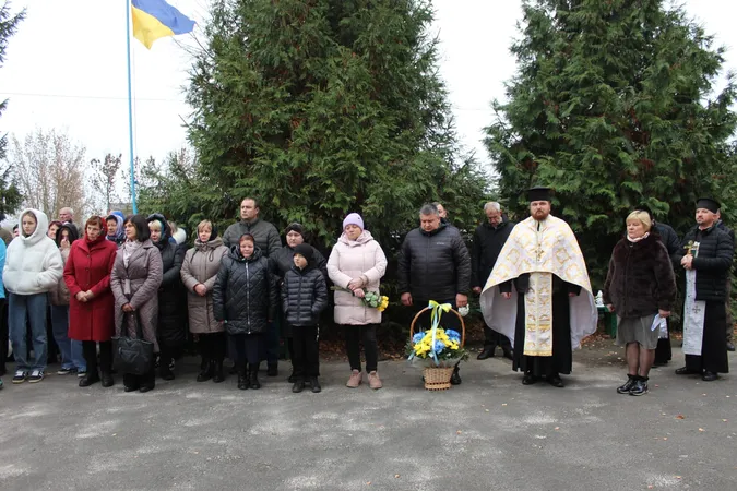 На Волині відкрили памʼятну дошку воїну Володимиру Пахольчуку (фото)