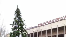 У Чорнобилі вперше з часів трагедії встановили новорічну ялинку (фото)