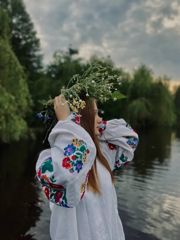 Доньки вишивальниці у старовинному вбранні зробили нещодавно фотосесію