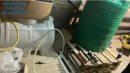 У Луцьку «накрили» підпільний цех із виробництва алкоголю (фото)
