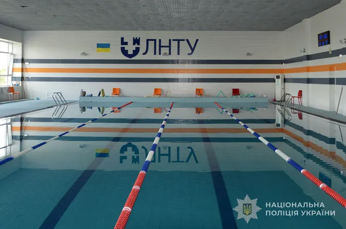 Військові на реабілітації зможуть безплатно відвідувати басейн луцького вишу (фото)