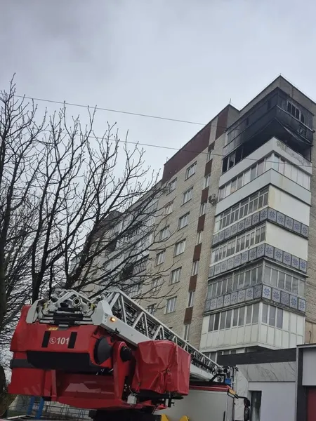 Через атаку шахедів у Луцьку горіла багатоповерхівка – пожежу ліквідували