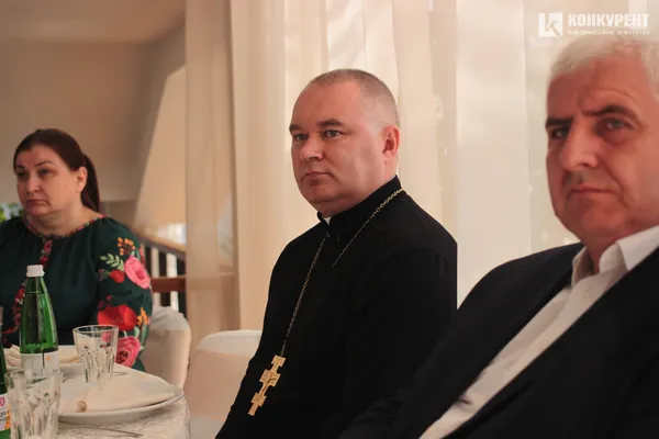 З Богом і їжею: як у Луцьку минув третій Молитовний сніданок (фото, відео)