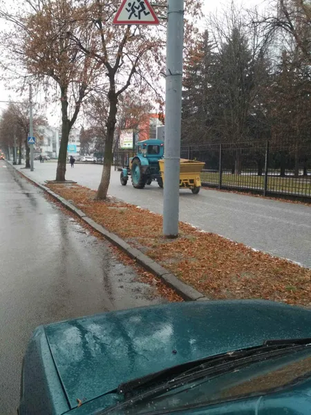 Як у Луцьку борються з ожеледицею (фото)