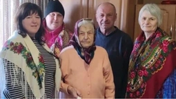 Має 12 онуків і ще більше правнуків: на Волині довгожителька відзначила 91-річчя (фото)