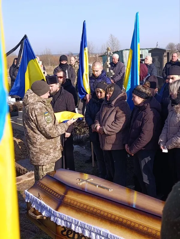 Назавжди 50: на Волині попрощалися з воїном Леонідом Гричанюком (фото)