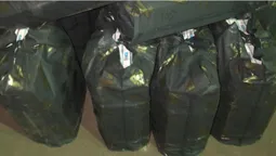 В автобусі та біля залізничних колій: на Волині знайшли контрабандні сигарети (фото)