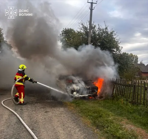 У Луцьку зранку загорілася квартира на Кравчука (фото)