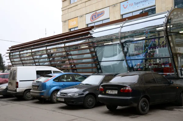 Луцькі квіткарі розпочали торгівлю в новому місці (ФОТО)