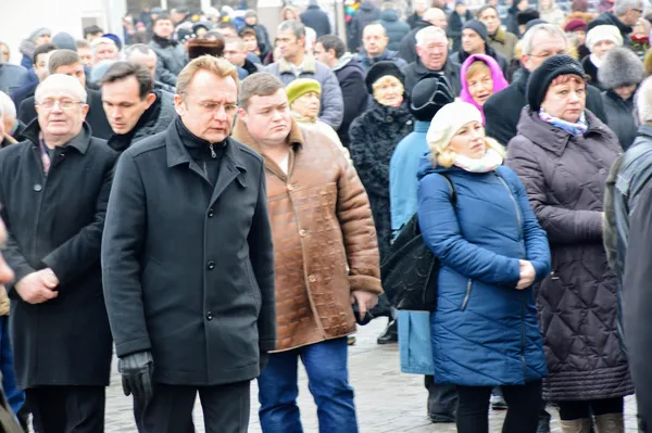 Попрощатися зі своїм колегою приїхав міський голова Львова Андрій Садовий