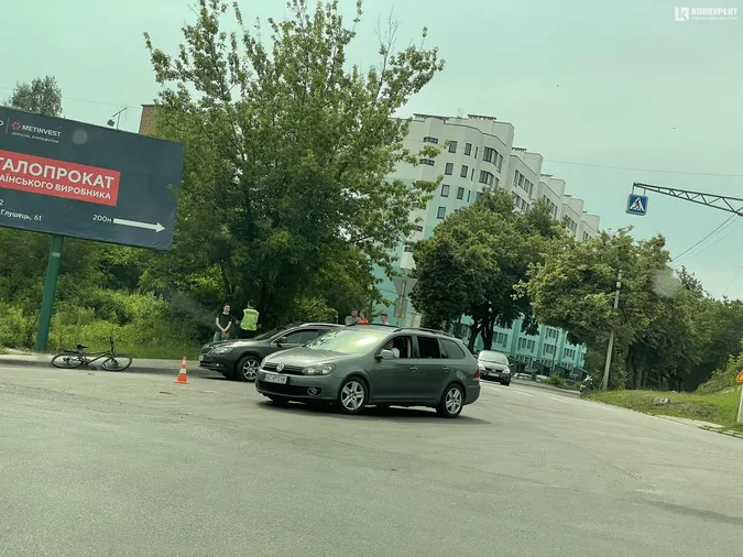 У Луцьку на Глушець «беха» збила велосипедиста: його госпіталізували (фото)