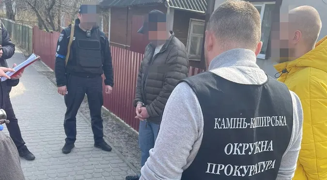 Метадон і канабіс: на Волині затримали 41-річного наркобаригу (фото)