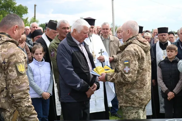 На Горохівщині попрощались з 52-річним воїном Леонідом Клехою