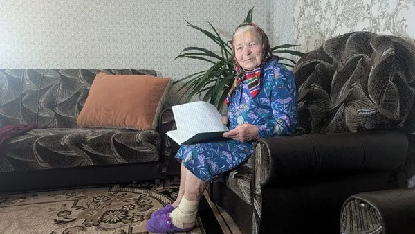 Виростила 7 дітей, має 13 онуків і 17 правнуків: довгожителька з Волині відзначила 96-ліття (фото)