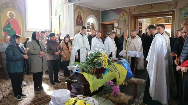 Понад рік чекали на звістку: на Волині поховали захисника Івана Міневича (фото)