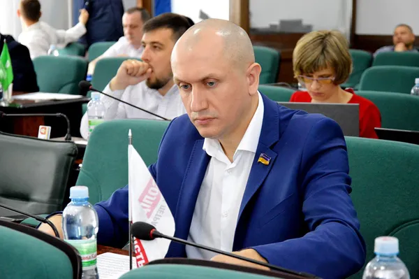 Де прогулювати, як «не паритися» та отримувати стипендію: поради луцьким першокурсникам від відомих волинян (фото)