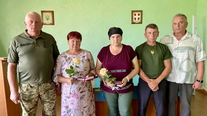 На Волині матерям полеглих бійців вручили нагороди синів (фото)