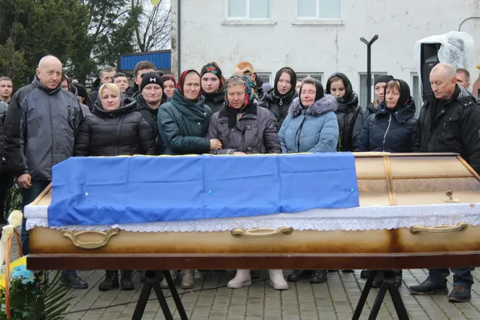 На Волині попрощалися із воїном «князівської» бригади Анатолієм Ковальчуком (фото)