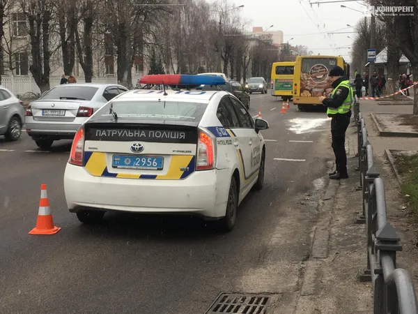 У Луцьку маршрутка збила пішохода (фото)