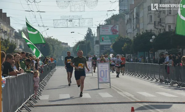 Луцький півмарафон у фото: як це було