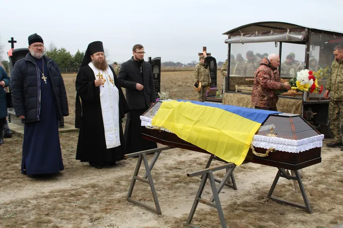 Востаннє додому: у Світязі похоронили волинського бійця Миколу Голінчука