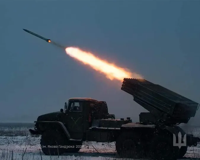 Близько 153 770 окупантів, 3423 танки, 2086 безпілотників: втрати ворога на 6 березня (відео)