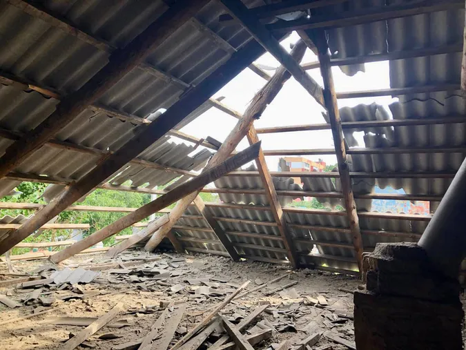 Удар по Миколаєву: поранені троє людей, у тому числі 13-річна дитина (фото)