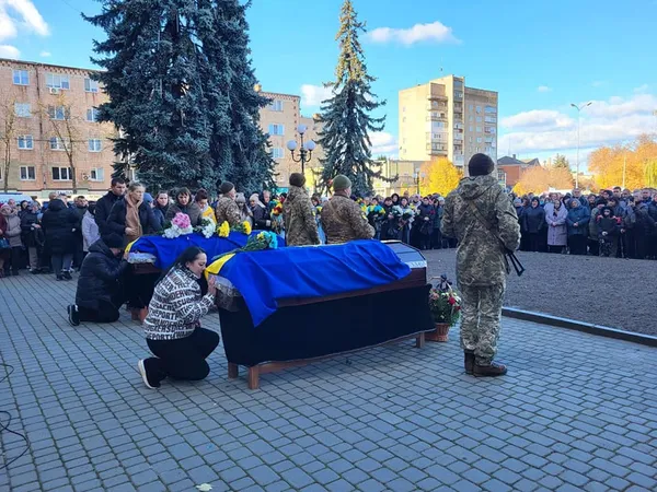 На Волині попрощалися з ковельчанами Олегом Подліпінським та Романом Рибчуком (фото)