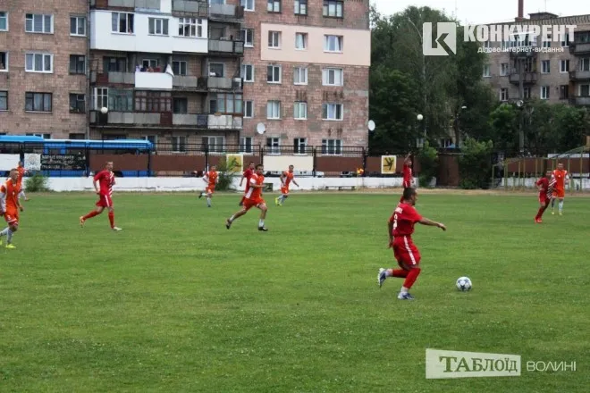 У житті спортивного Ковеля у цей день теж відбулась важлива подія. Міський стадіон приймав фінальне змагання за Кубок Федерації футболу Волині