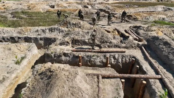 Генерал Наєв перевірив, як укріплюють кордон з Білоруссю на Волині (фото, відео)