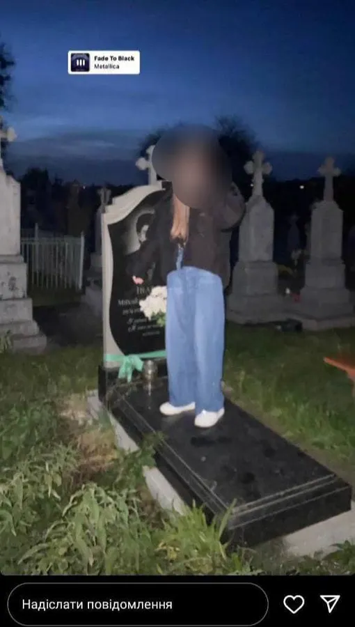У Нововолинську неповнолітні влаштували фотосесію на кладовищі (фото)