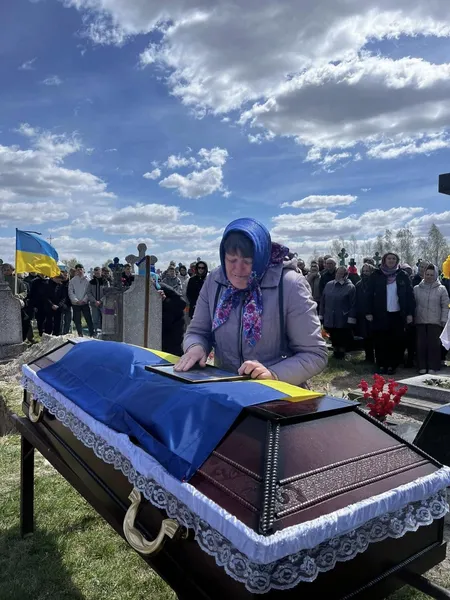 На Волині попрощалися з Героєм Валерієм Бондарем (фото)