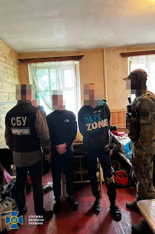На Волині шахраї видурювали гроші у родичів безвісти зниклих військових ЗСУ (фото)