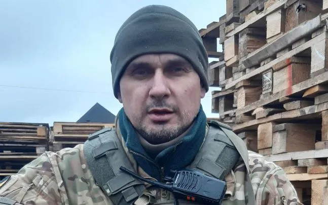 «Коли за пагорбом орки»: режисер Олег Сенцов показав фото з передової