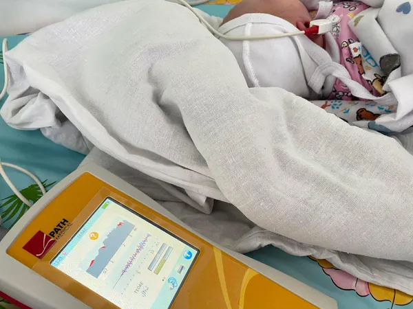 В Нововолинську народилось двоє малюків за відсутності світла