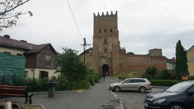 Художники з усієї України малюють Луцьк: що у них виходить (фото)