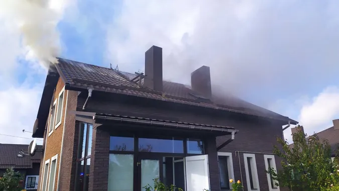 Неправильно встановили піч: у Струмівці зайнявся будинок (фото)