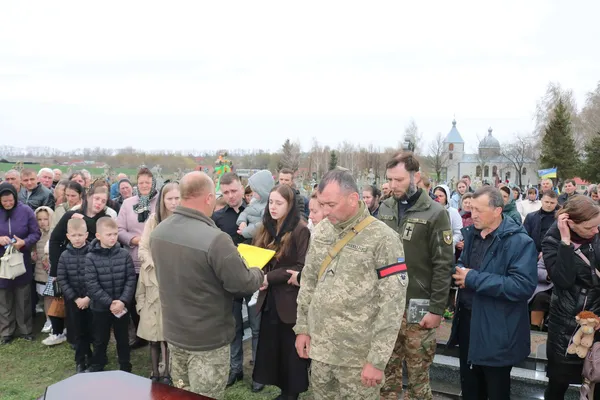 На Волині попрощалися з Героєм Володимиром Прусом (фото)