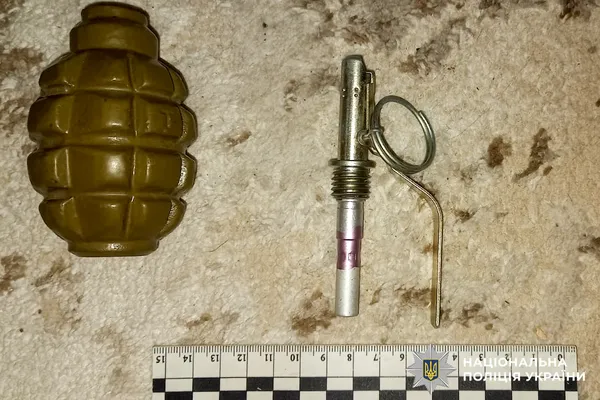 Звинуватив у крадіжці: на Рівненщині чоловік відрубав знайомому два пальці (фото)
