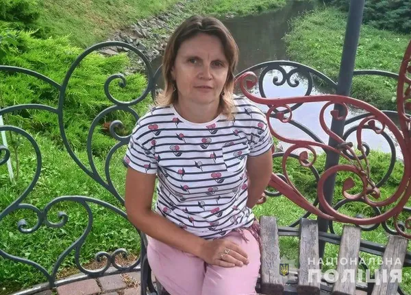 Сіла в тролейбус і зникла: розшукують 39-річну лучанку (фото)