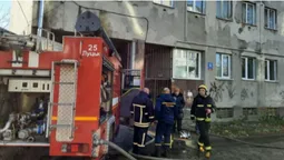 У центрі Луцька сталася пожежа – евакуювали весь будинок (фото, відео)