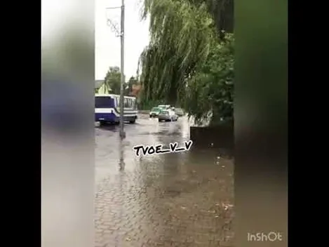 Після дощу Володимир-Волинський пішов під воду (фото, відео)