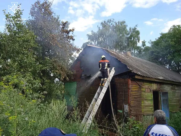 У Луцькому районі горів житловий будинок (фото)