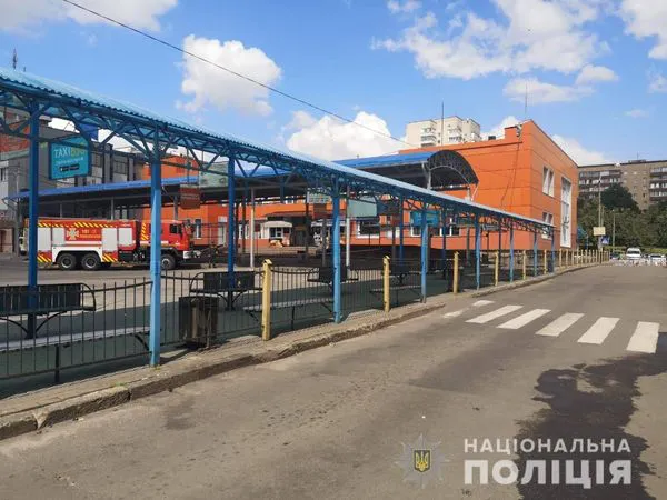 Людей евакуювали: у Рівному повідомили про замінування вокзалу та автовокзалу (доповнено, відео)