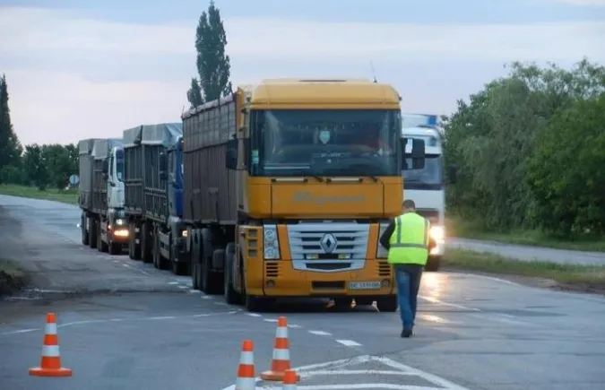 На яких дорогах Волині можуть важити автомобілі (перелік) 