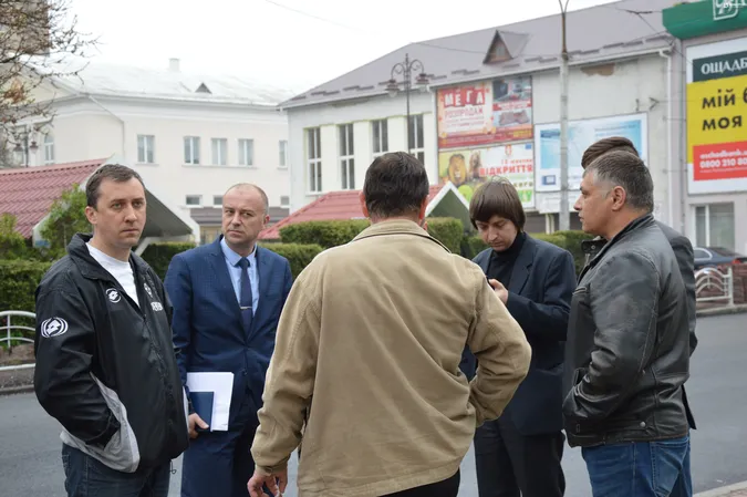 Луцькі активісти «лежали» під адмінсудом проти поновлення «ментів» (оновлено)