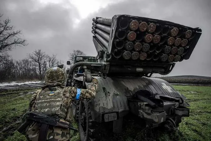 Близько 425 890 окупантів, 6747 танків, 8184 БпЛА: втрати ворога на 12 березня
