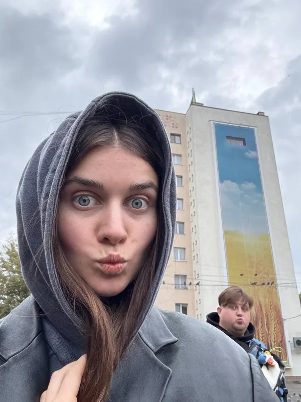 Jerry Heil засвітилась у Луцьку: забігла по косметику й отримала подарунок мрії