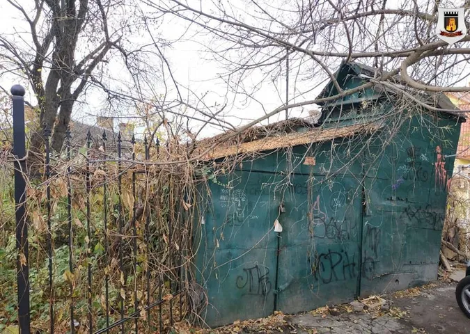 У Луцьку демонтують незаконні тимчасові споруди (адреси, фото)