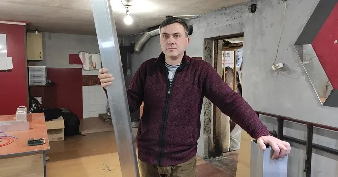 Виготовив вже кілька партій: лучанин робить павербанки для військових (фото, відео)